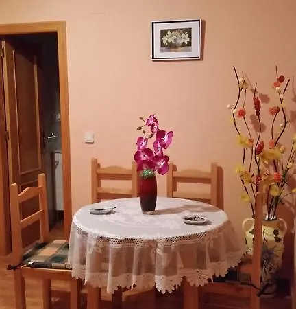 Los Serranos 公寓